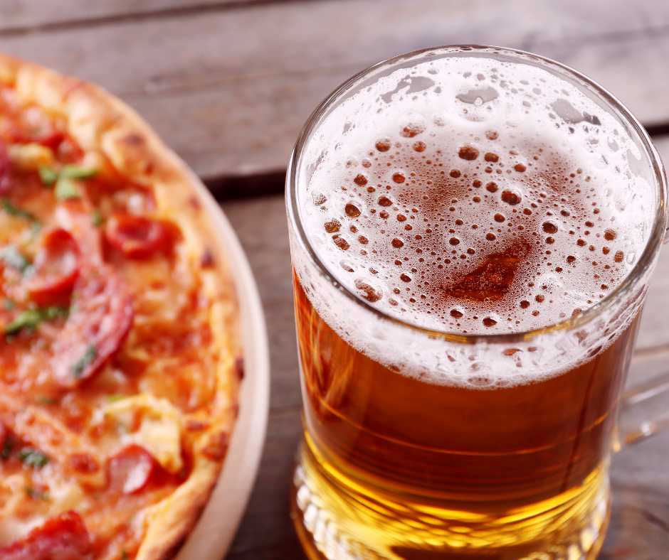 Gonfiore addominale serale e birra e pizza